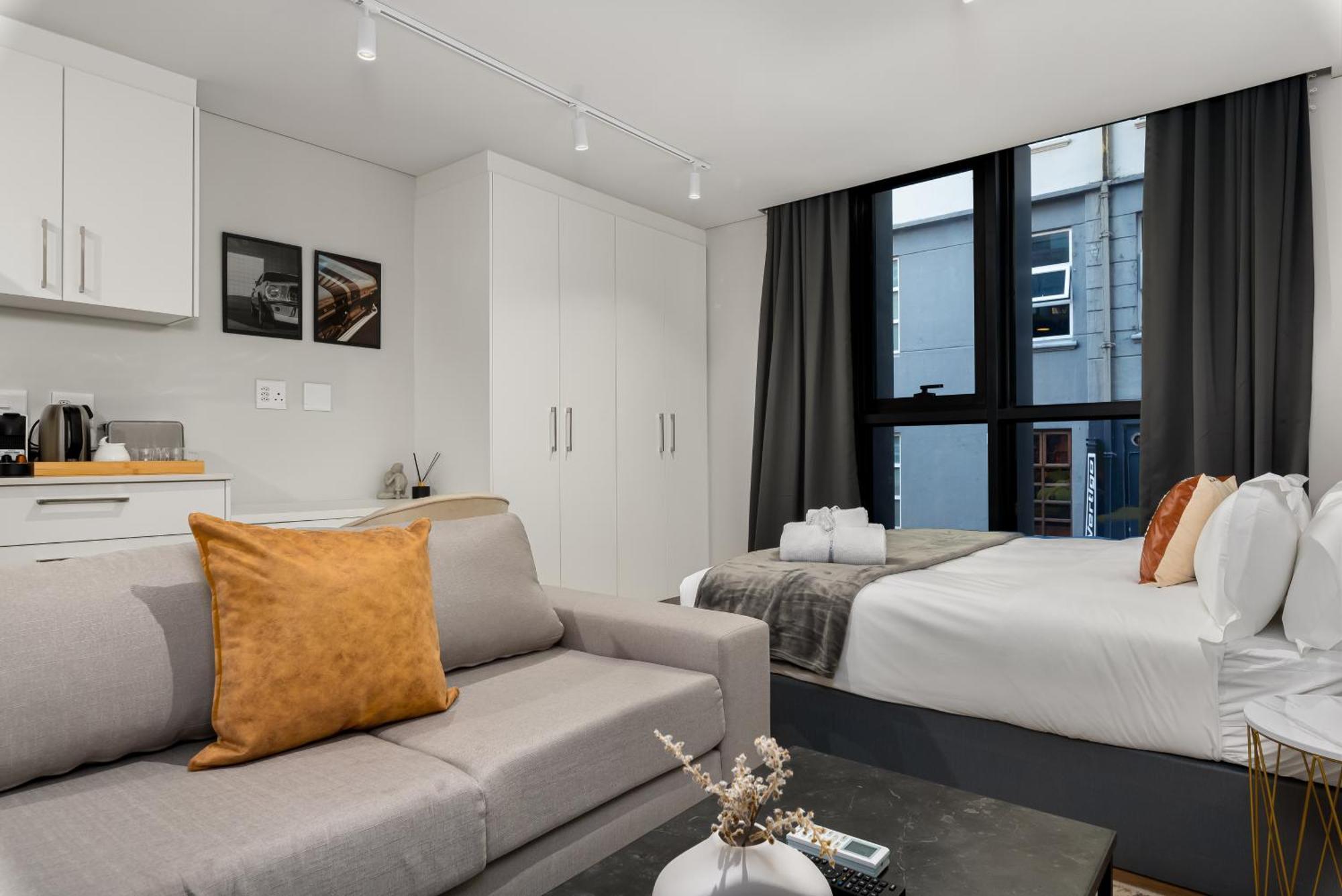 The Tokyo Aparthotel By Totalstay Cape Town Exterior foto