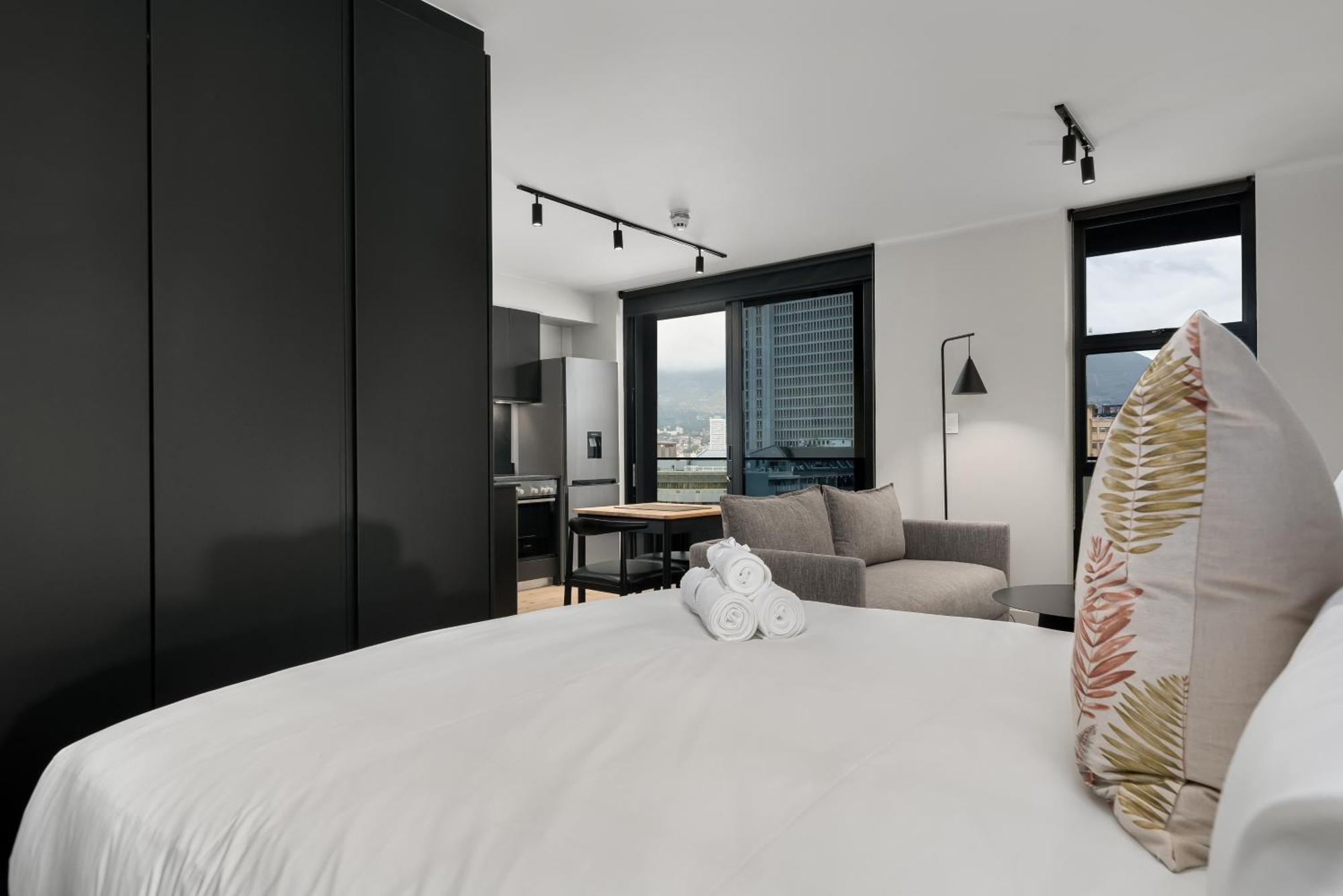 The Tokyo Aparthotel By Totalstay Cape Town Exterior foto