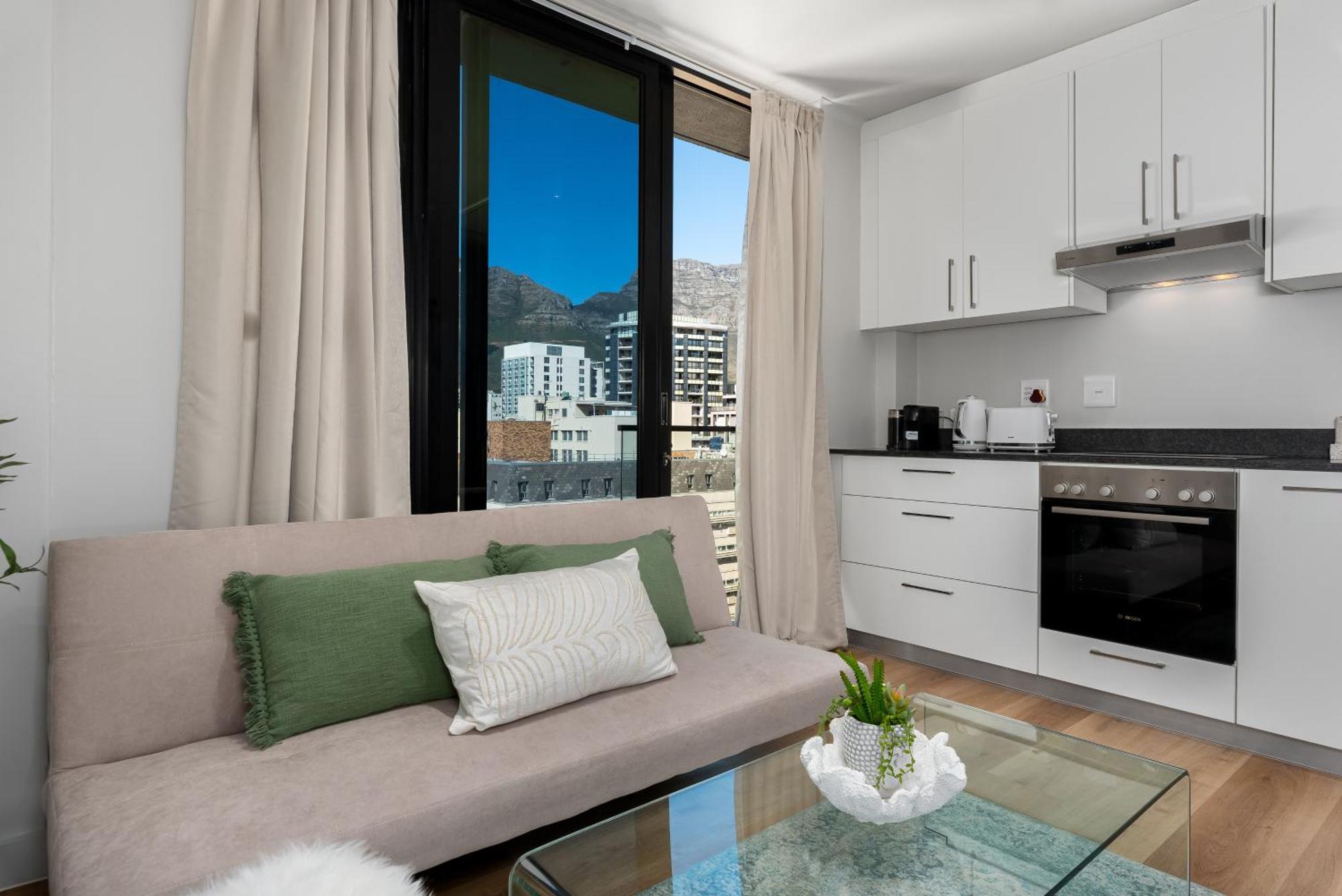 The Tokyo Aparthotel By Totalstay Cape Town Exterior foto