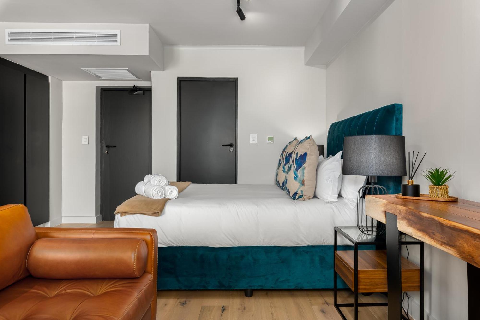 The Tokyo Aparthotel By Totalstay Cape Town Exterior foto