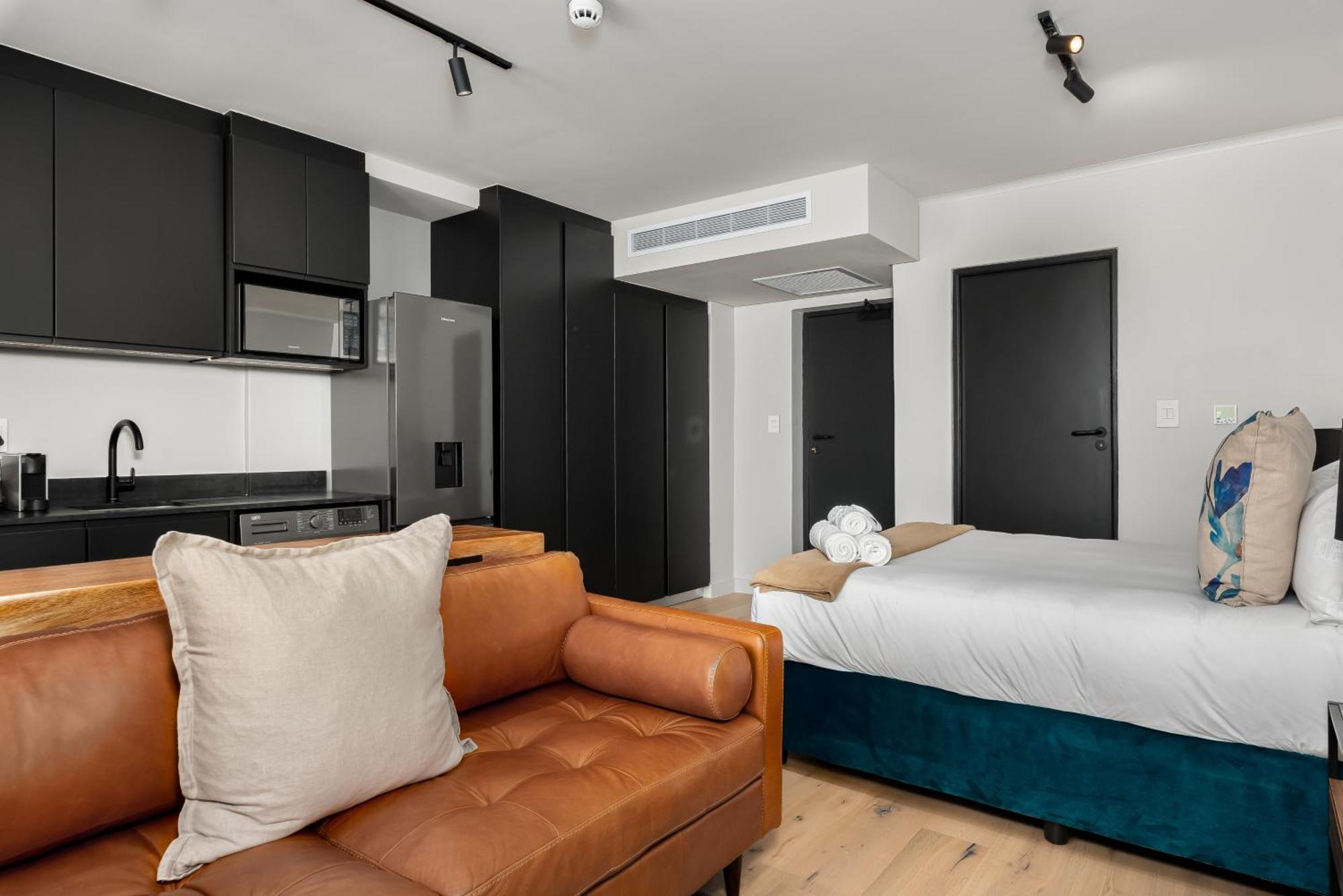 The Tokyo Aparthotel By Totalstay Cape Town Exterior foto